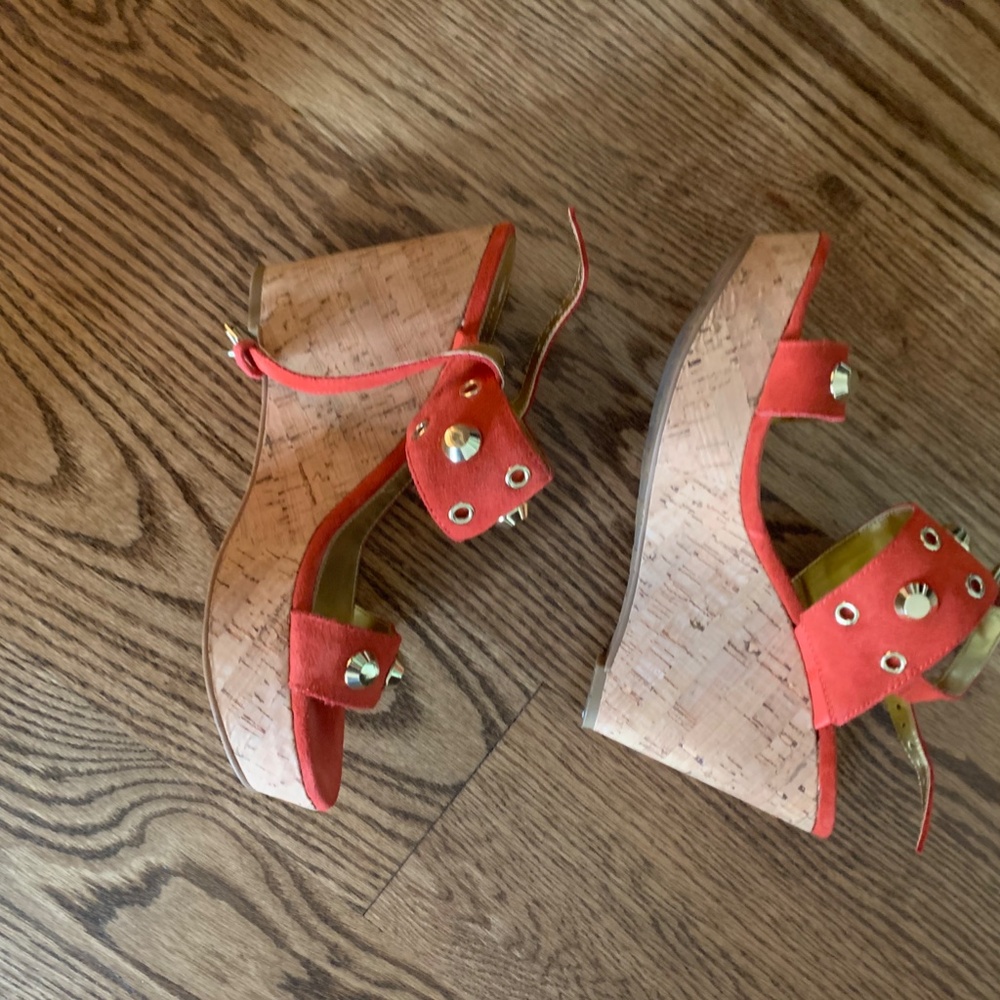 Ivanka Trump Wedges - Picture 3 of 3